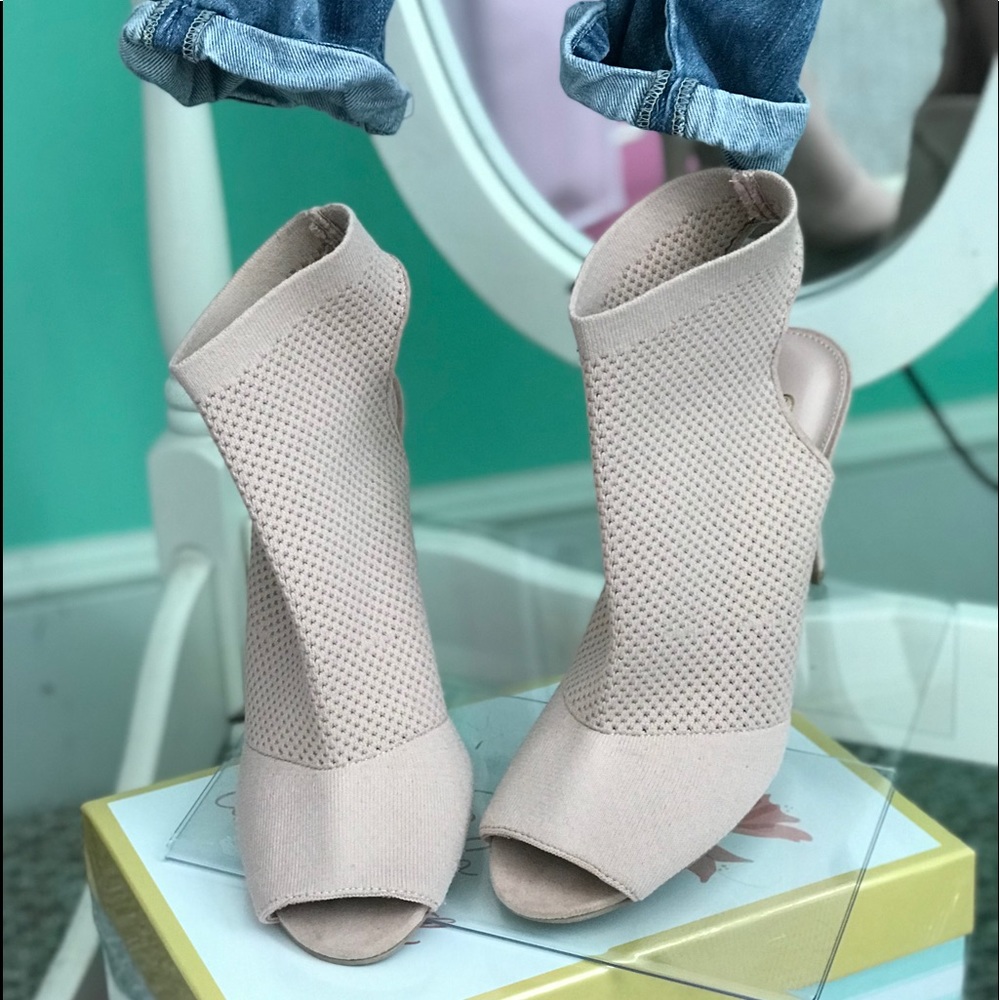Brash peep toe 👡heels NWT